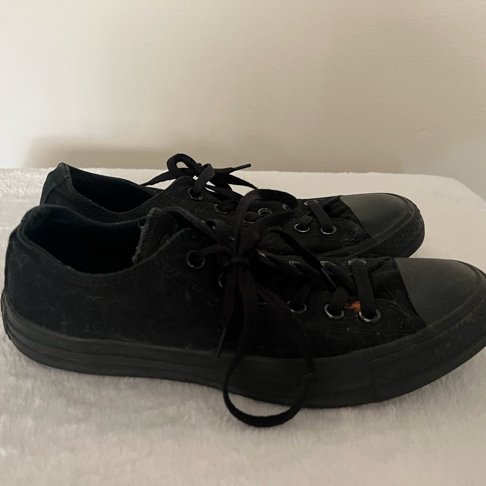 Classic Black Men's Sneakers